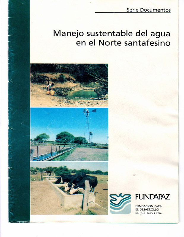 El agua cubre cerca del 71% de la tiera. El noventa y siete por ciento del agua en l a tiera es agua salada y e l o t r o 3% es agua dulce. La mayor parte del a g u a dulce está congelada en el Polo Norte y Polo Sur. Cerca de la tercera parte del agua dulce está en ríos, en las corrientes, en los acuíferos y en las vertientes que forman parte del agua potable.